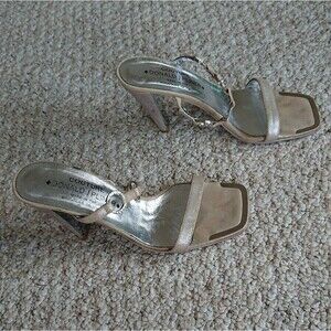 Donald J. Pliner Gold Heels